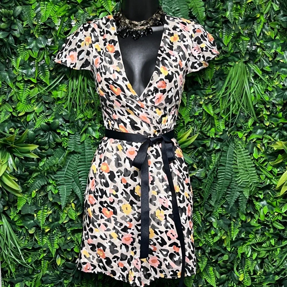 Hutch Romper Shorts Size 8 Tan Leopard Print Jumpsuit Short Sleeve Belted 3288 - Picture 2 of 9